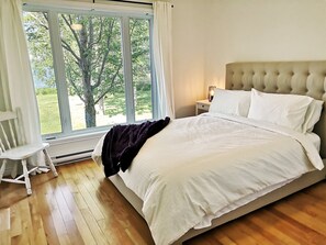 4 habitaciones, tabla de planchar con plancha, cuna de viaje y wifi 