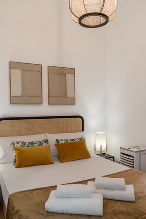 1 chambre, fer et planche Ă repasser, Wi-Fi gratuit, draps fournis