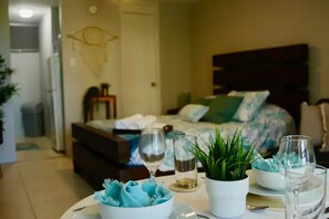 1 makuuhuone, silitysrauta/-lauta, Wi-Fi, vuodevaatteet