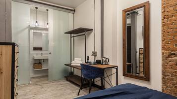 1 chambre, fer et planche à repasser, Wi-Fi gratuit