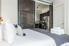 1 chambre, fer et planche à repasser, Wi-Fi, draps fournis