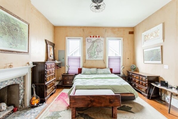 2 chambres, fer et planche à repasser, Wi-Fi, draps fournis