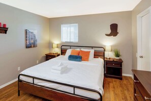 1 bedroom, iron/ironing board, WiFi, bed sheets