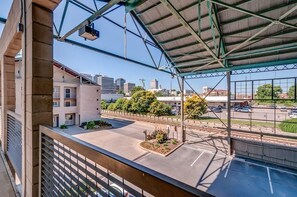 Property grounds - Cumberland River Condo Near DT! (Nashville)