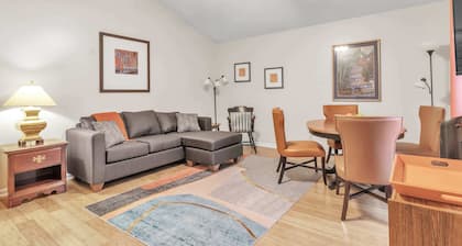 Cozy 3 BDR in West Nashville l close to TSU