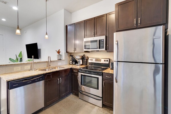 Fridge, microwave, oven, stovetop