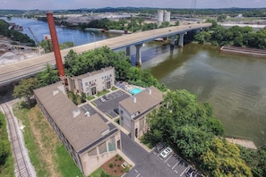 Exterior - Riverfront Condo Centrally located Near DT (Nashville)