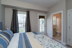 3 chambres, fer et planche à repasser, Wi-Fi, draps fournis