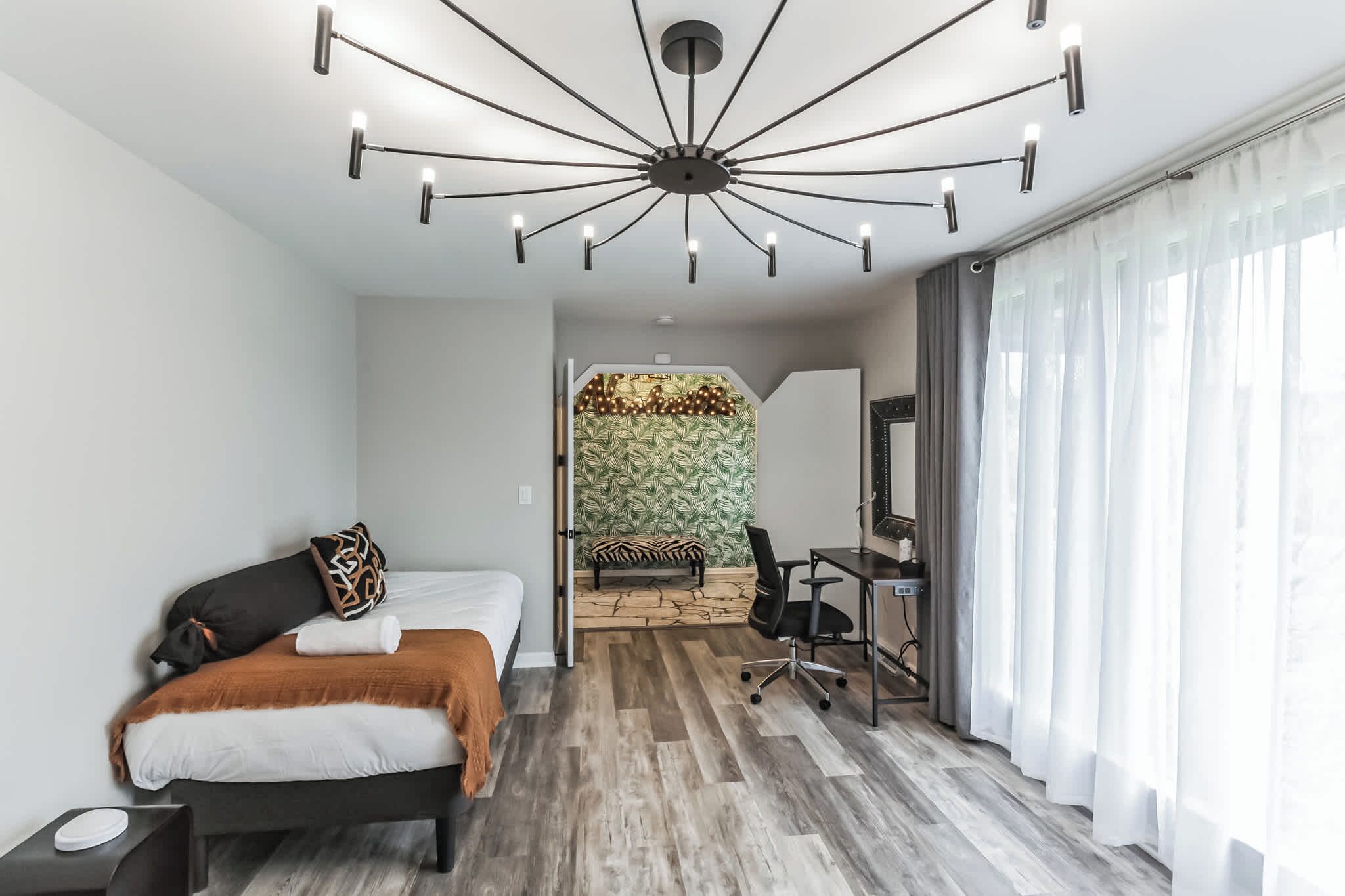 4 chambres, fer et planche à repasser, lit parapluie, Wi-Fi