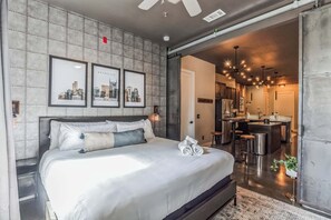 1 chambre, fer et planche Ă repasser, Wi-Fi, draps fournis