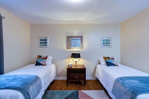3 quartos, ferros/tábuas de passar roupa, Wi-Fi, roupa de cama