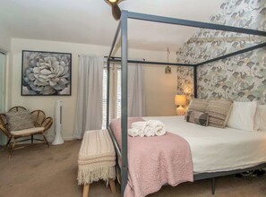 3 chambres, fer et planche à repasser, Wi-Fi, draps fournis