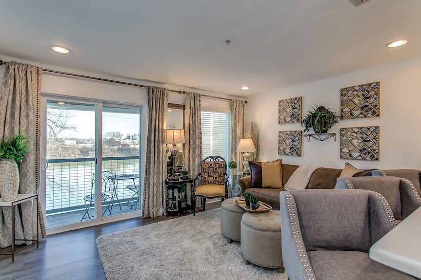 Riverfront Condo Minutes From Broadway - 내슈빌