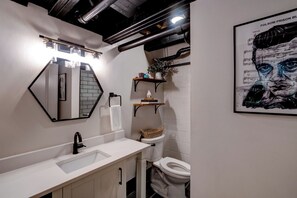 Douche, sèche-cheveux