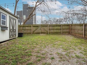 Property grounds - Cozy Getaway | Close to DT Nash & Germantown! (Nashville)