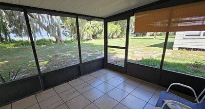 Charming Lake Front Apartment