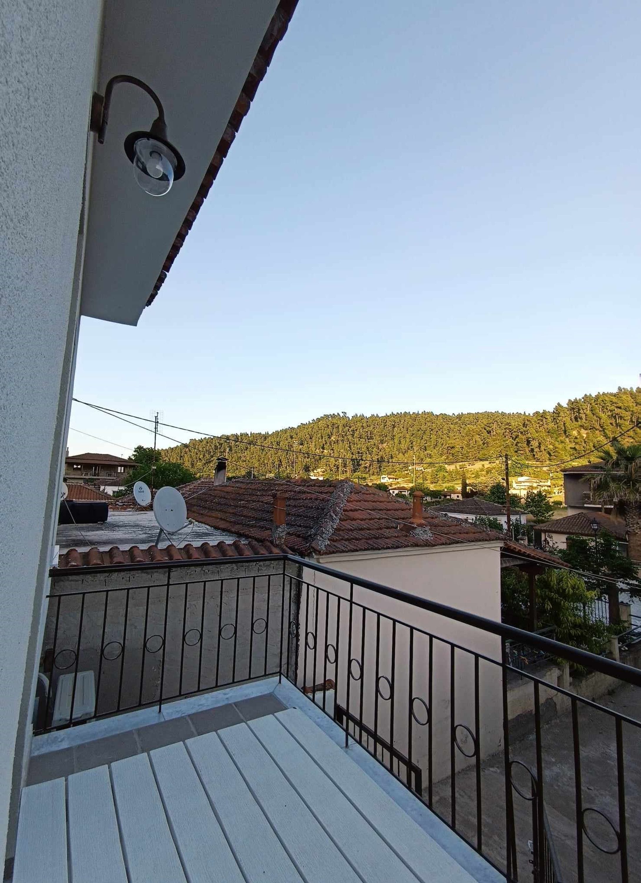 Apartment, Smoking | 4 bedrooms