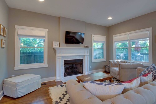 Groups Welcome | Pet-Friendly Near DT Nashville