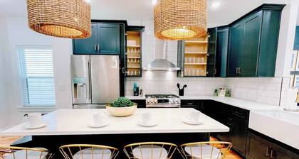 Glamorous 3 BDR in East Nashville – Pet Friendly!