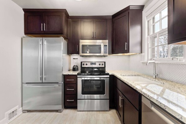 Fridge, microwave, oven, stovetop