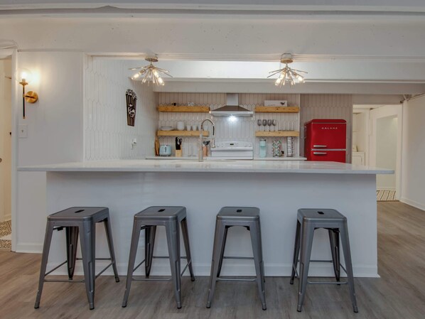 Fridge, microwave, oven, stovetop - Pet Friendly | Near West End (Nashville)