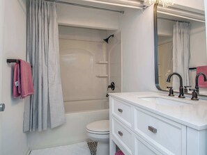 Douche, sèche-cheveux