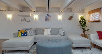Pet Friendly | Near West End