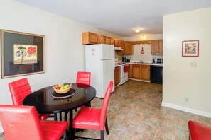 Dining - Delightful Duplex | Steps Away from TSU (Nashville)
