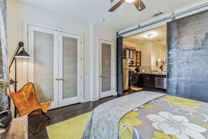 1 chambre, fer et planche à repasser, Wi-Fi, draps fournis