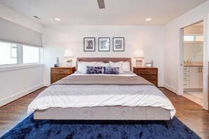 3 habitaciones, tabla de planchar con plancha, wifi y ropa de cama 