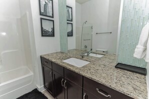 Een douche, een haardroger