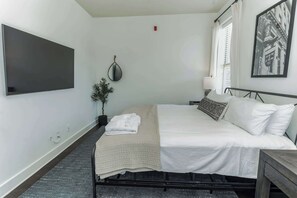 1 chambre, fer et planche Ă repasser, Wi-Fi, draps fournis