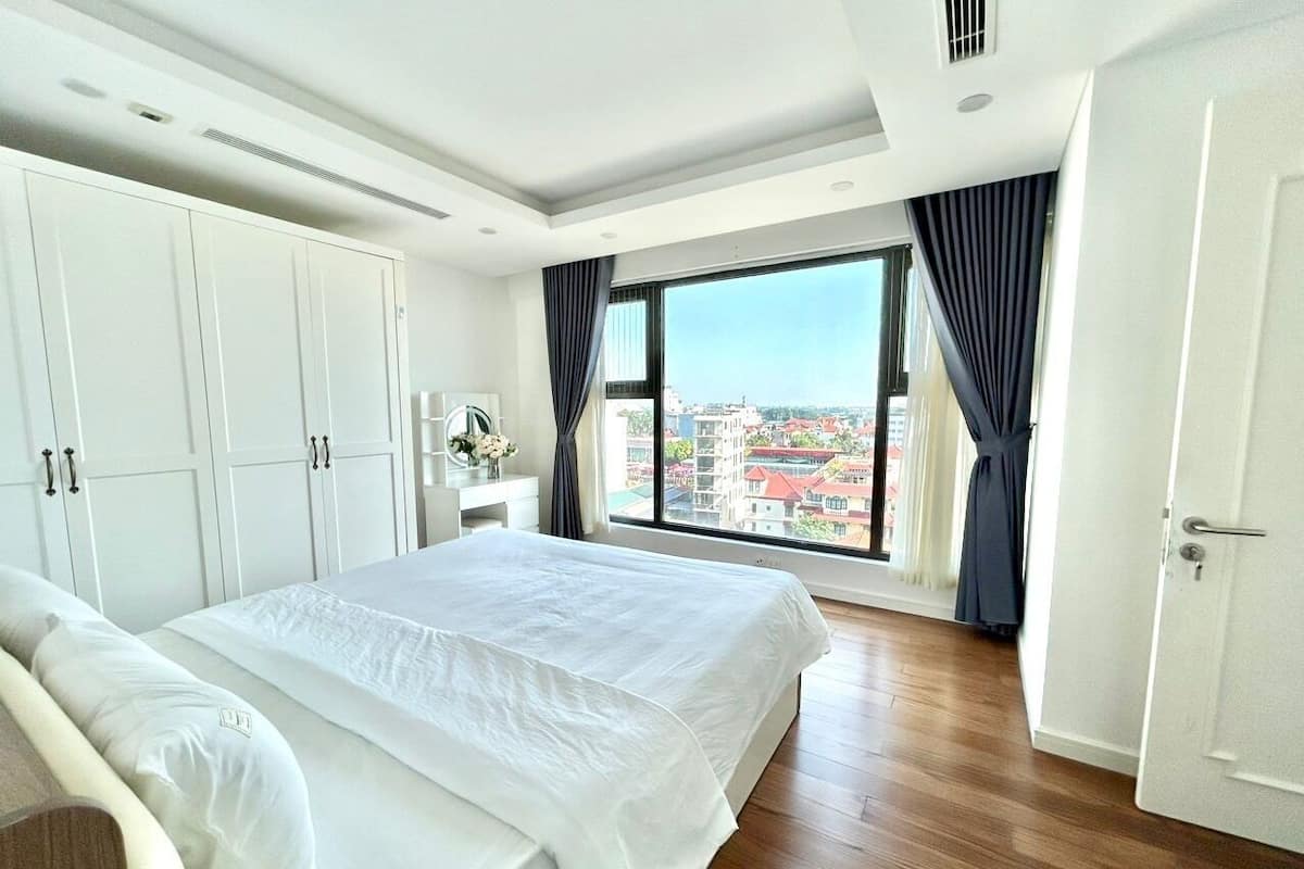 Deluxe Apartment, City View | 3 bedrooms, desk, laptop workspace, blackout drapes