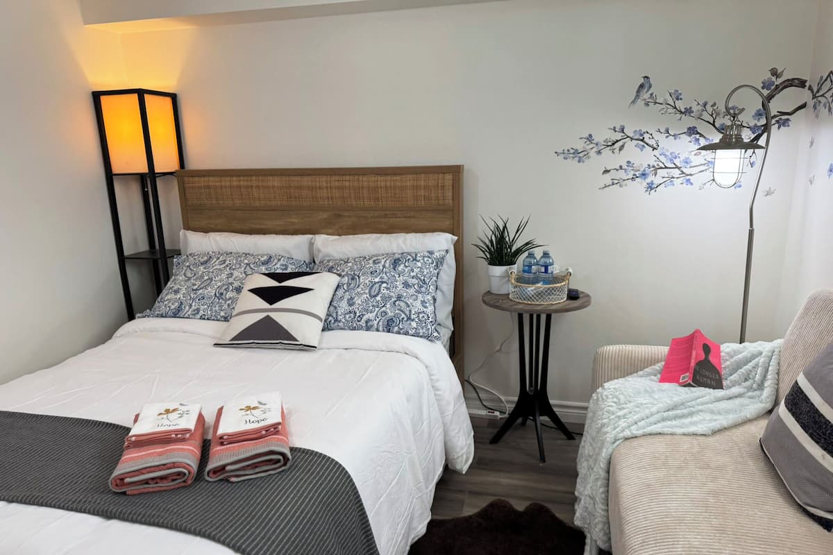 Standard Double Room, Kitchen, Courtyard View | Free WiFi