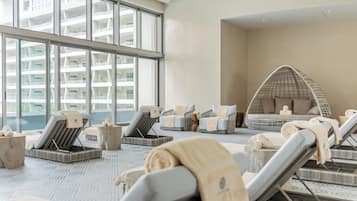 Couples treatment room(s), sauna, hot tub, steam room, body treatments