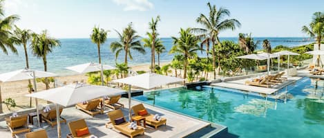 2 outdoor pools