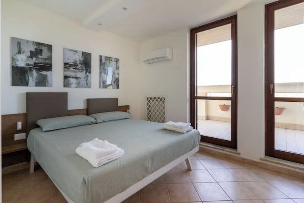 1 soverom, skrivebord, strykejern/-brett og wi-fi (inkludert)