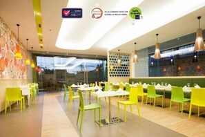 Restaurant - Zest Jemursari by Swiss-Belhotel International (Tenggilis Mejoyo)
