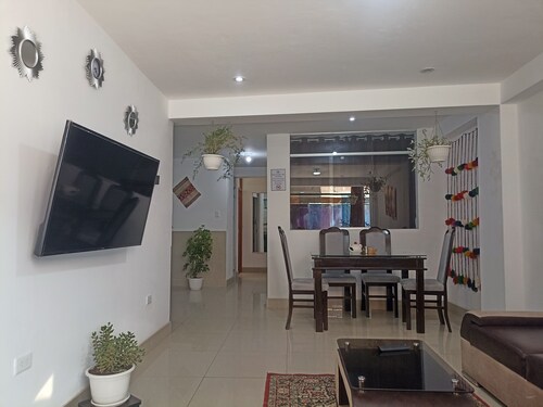 Bonito Apart en Cusco Perú Céntrico y con Vista a la Ciudad Ideal Para Familias