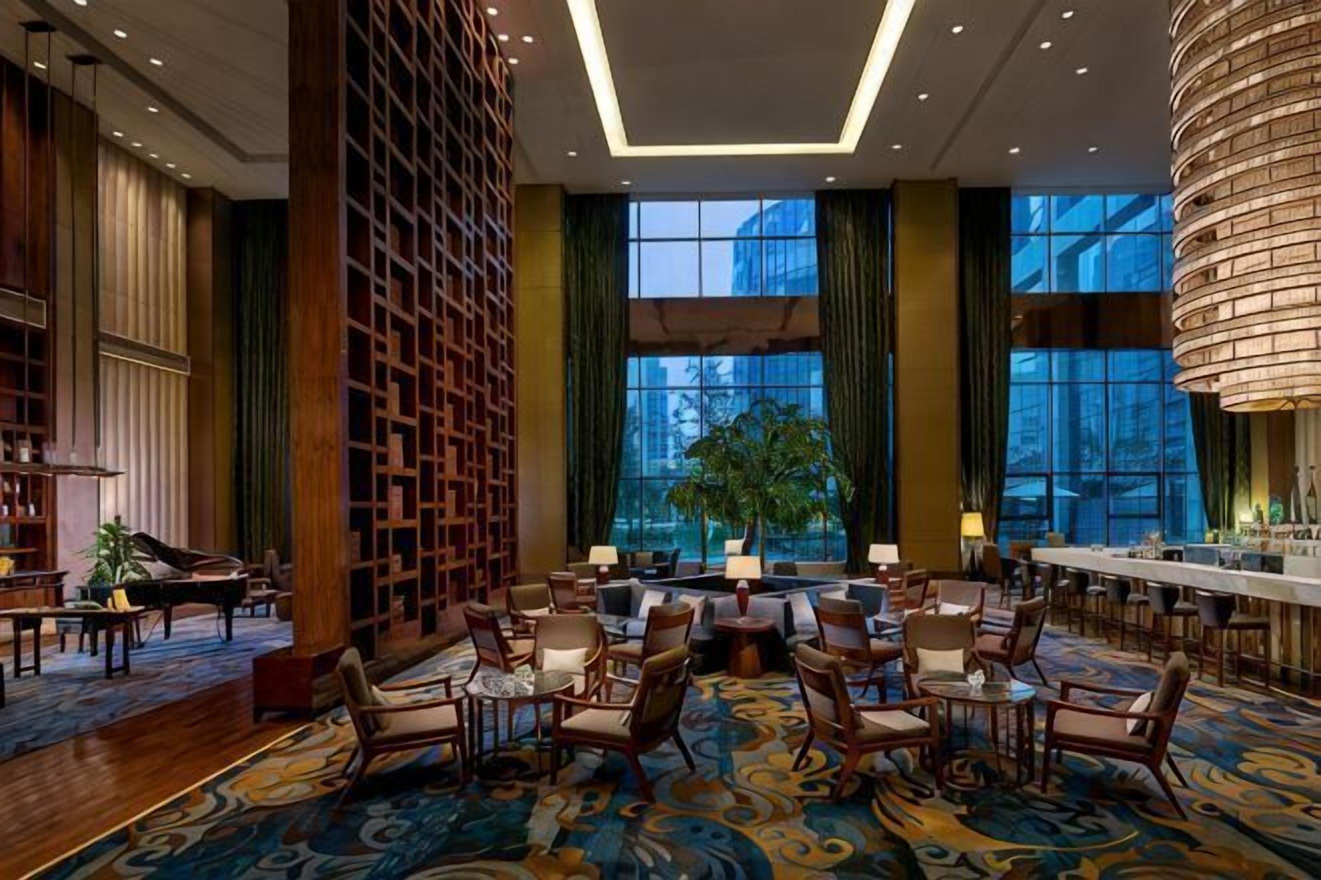 Lobby lounge