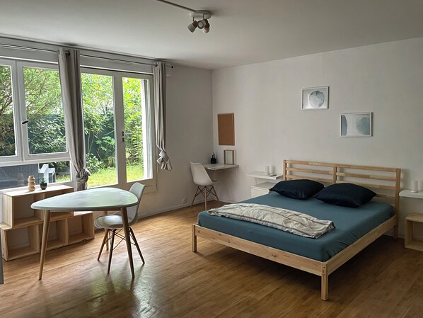 1 chambre, fer et planche à repasser, Wi-Fi, literie fournie