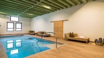 Sauna, spa tub, steam room, Turkish bath, aromatherapy
