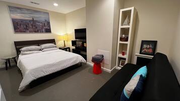 1 bedroom, iron/ironing board, WiFi, bed sheets