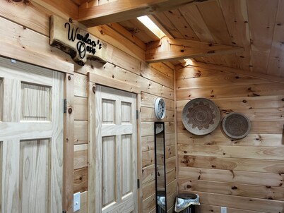 Escape to Tranquility at Wanderer's Oasis – Your Boho-Inspired Cabin Retreat