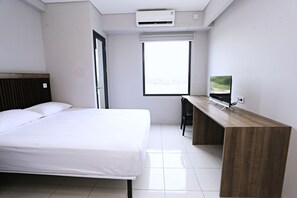 Studio de base, vue sur la ville | Bureau