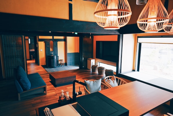 Huis, uitzicht op tuin | Woonruimte