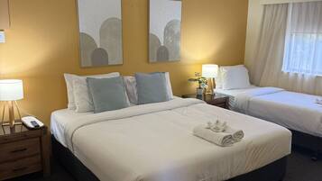 Desk, iron/ironing board, WiFi, bed sheets