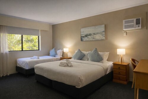 Spacious Room with Kitchen,WiFi, Easy Access 2 CBD