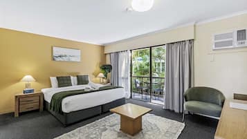 1 bedroom, desk, iron/ironing board, WiFi