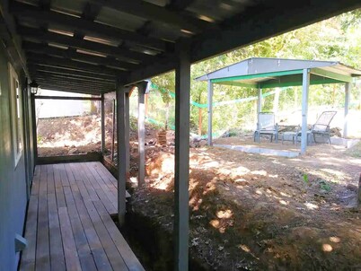 Canyonville Cottage - Charming 2 Bed/2 Bath